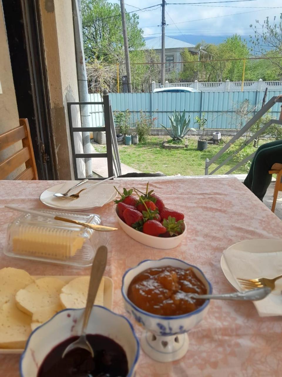 Guest House Nano Мартвілі Екстер'єр фото