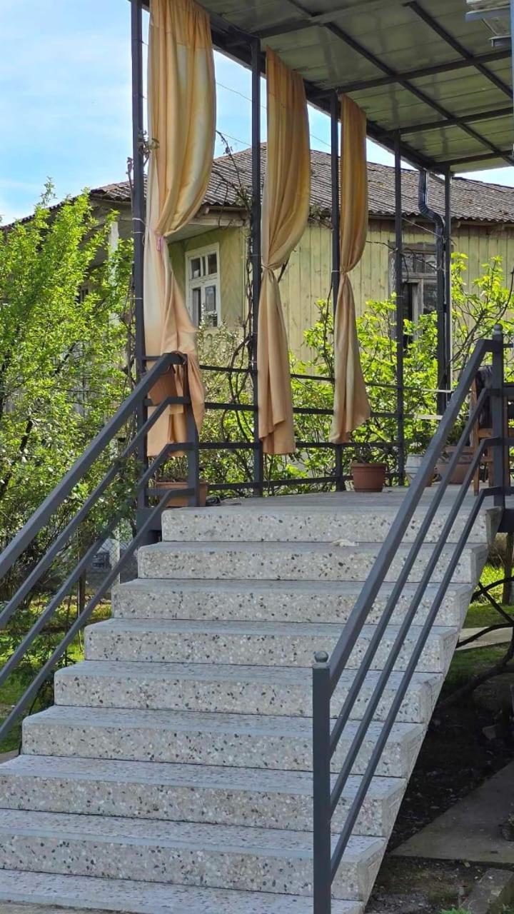 Guest House Nano Мартвілі Екстер'єр фото